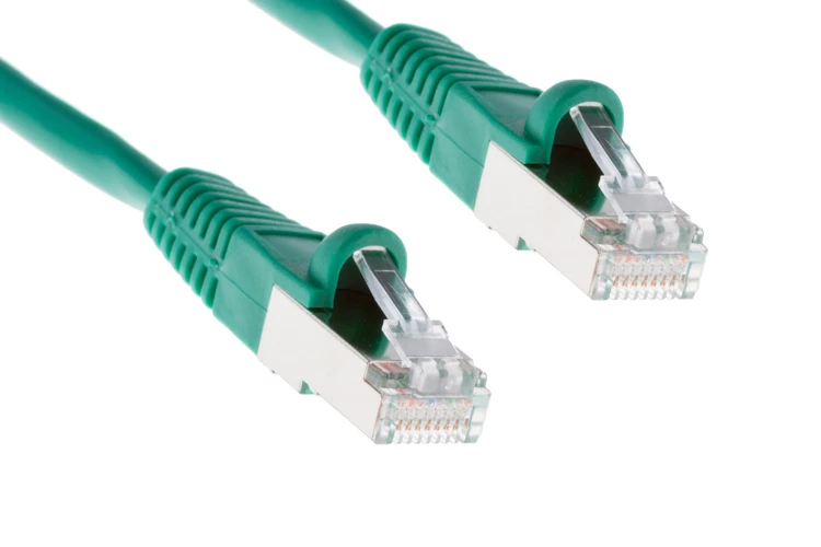 Cat5e Shielded Ethernet Patch Cable, Half-moon Boot, 100 ft, Green
